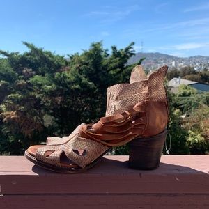 Free bird bootie sandals snake skin & tan leather.